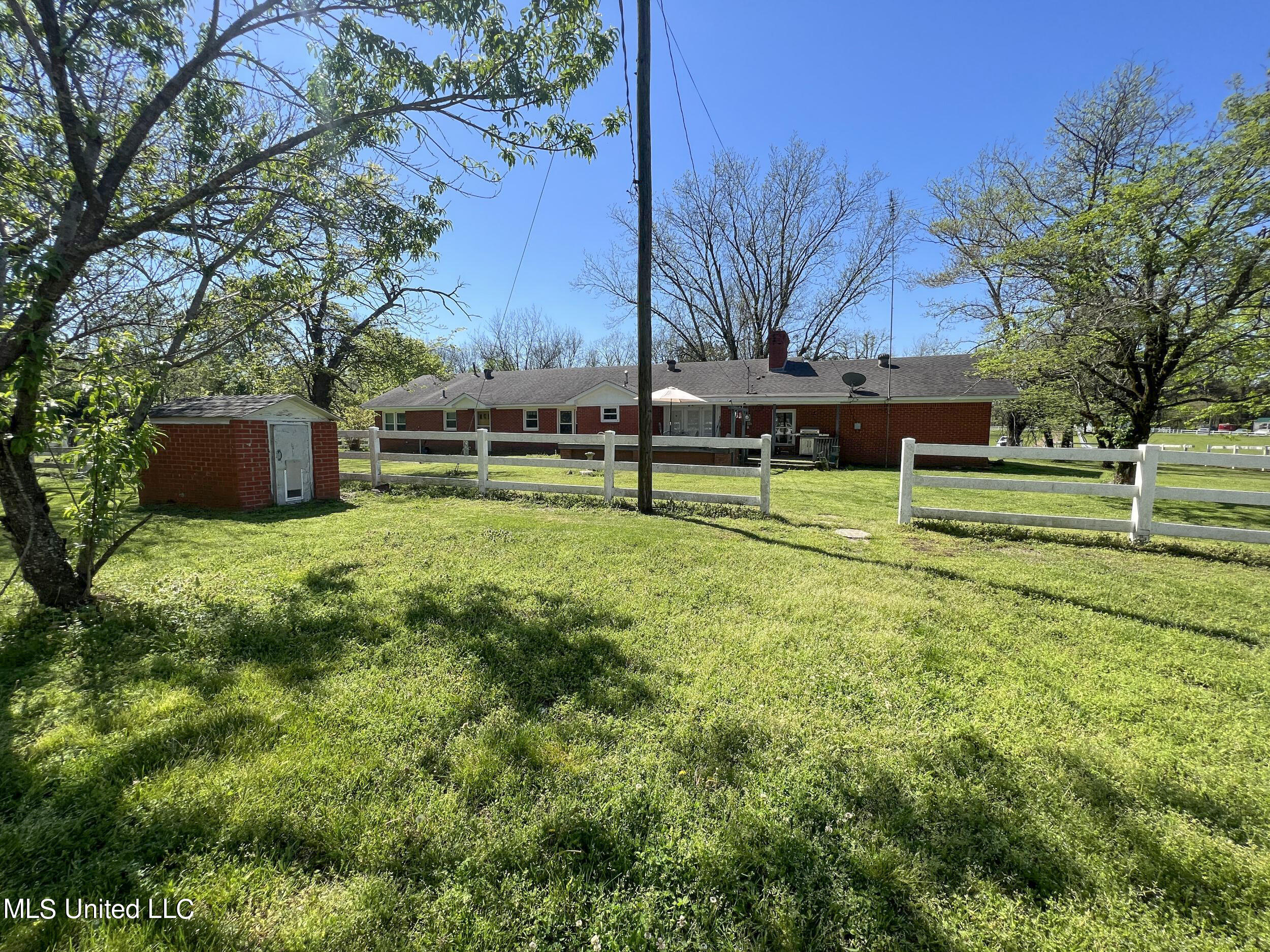 4977 Sees Chapel Road Crenshaw, MS 38621 - Photo 65 of 156 3gslsc36