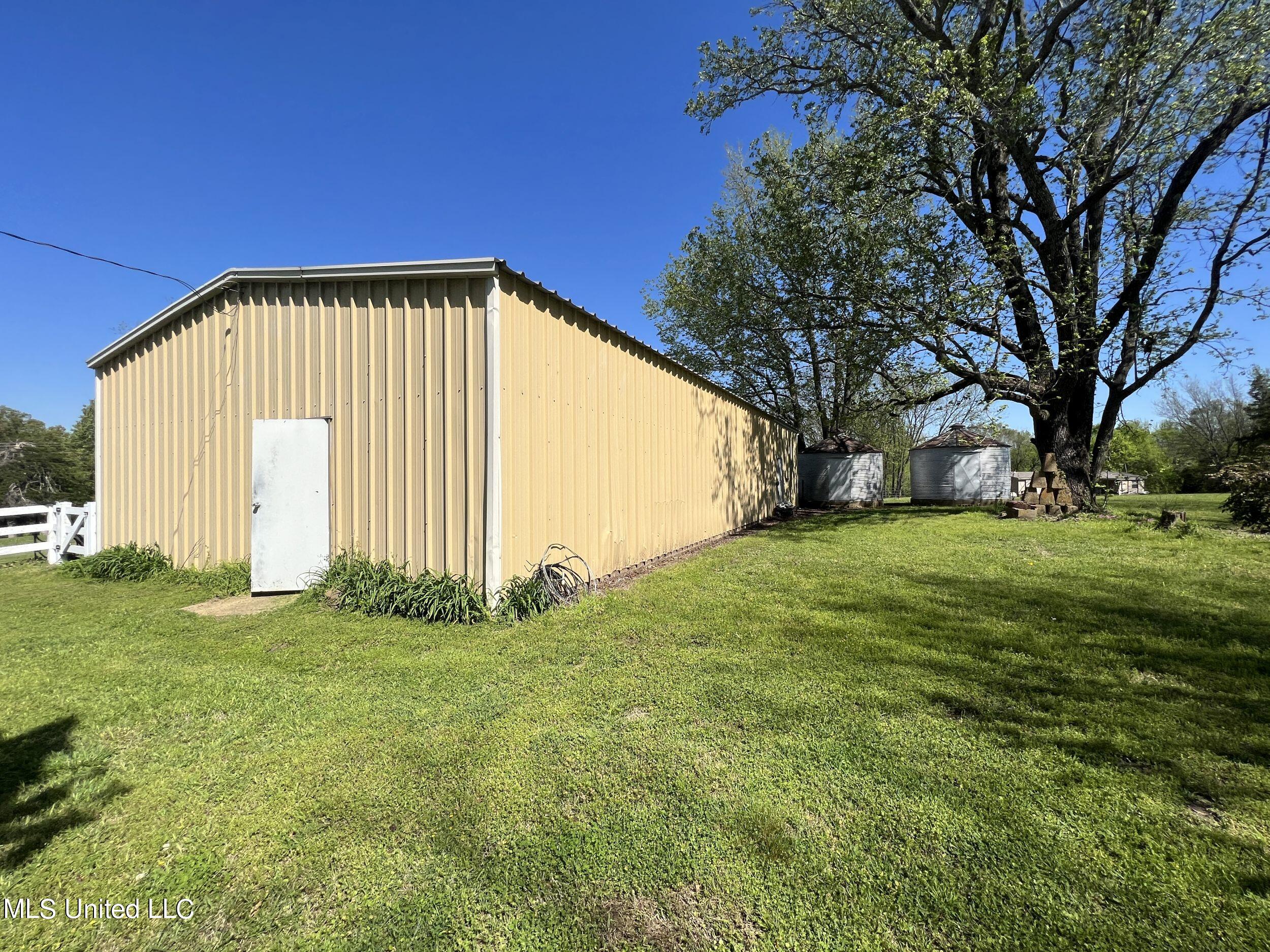 4977 Sees Chapel Road Crenshaw, MS 38621 - Photo 72 of 156 3gslsc46