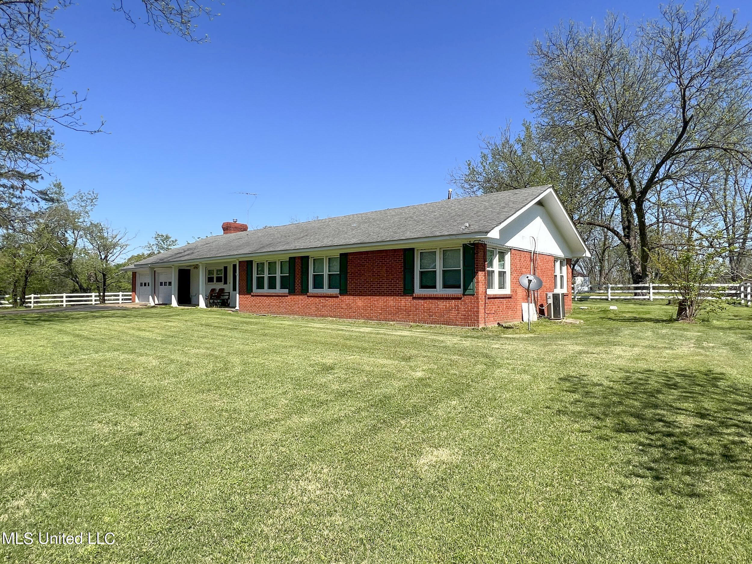4977 Sees Chapel Road Crenshaw, MS 38621 - Photo 79 of 156 3gslsc56