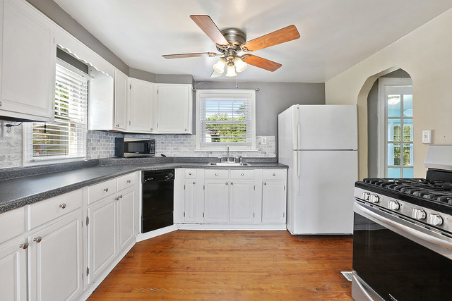 17824 Bock Road Lansing, IL 60438 - Photo 4 of 10