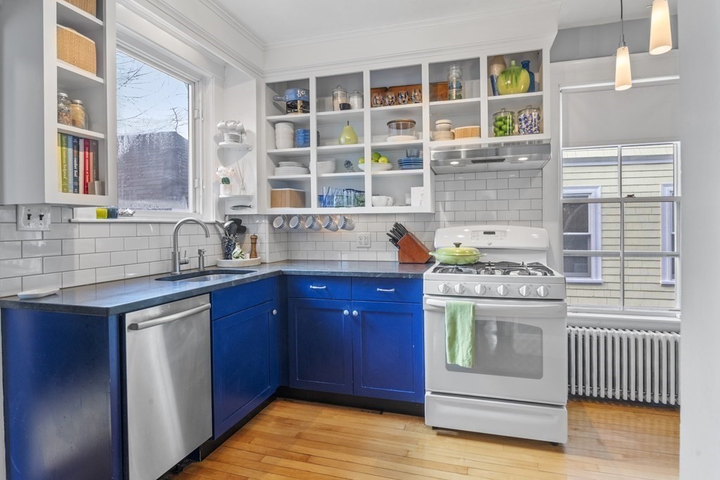 4 Sheridan Road Swampscott, MA 01907 - Photo 14 of 30 Gallery Image 14