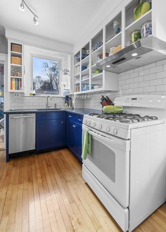 4 Sheridan Road Swampscott, MA 01907 - Photo 17 of 30 Gallery Image 17