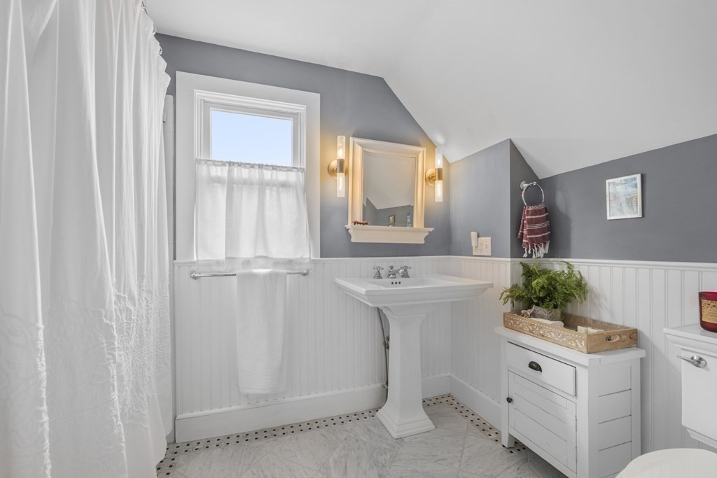 4 Sheridan Road Swampscott, MA 01907 - Photo 27 of 30 Gallery Image 27