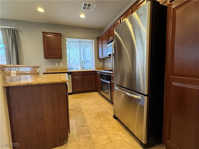 $2,350 | 8278 Apple Barn Avenue, Las Vegas, NV 89178