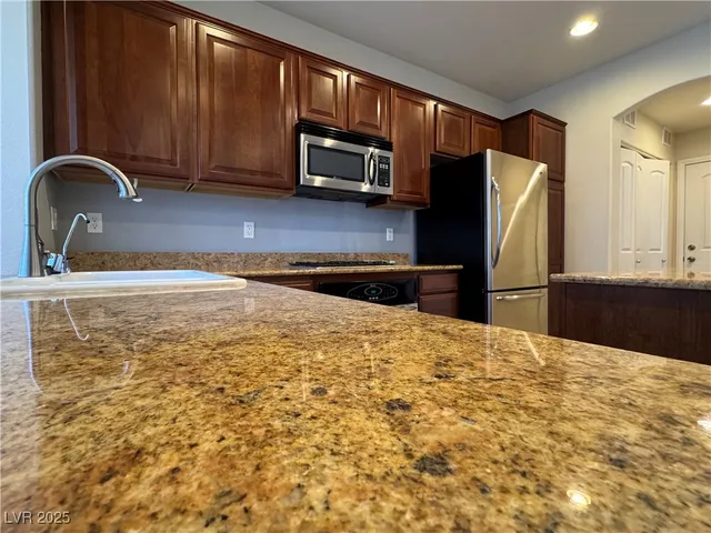 $2,350 | 8278 Apple Barn Avenue, Las Vegas, NV 89178