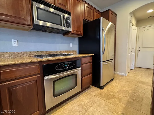 $2,350 | 8278 Apple Barn Avenue, Las Vegas, NV 89178