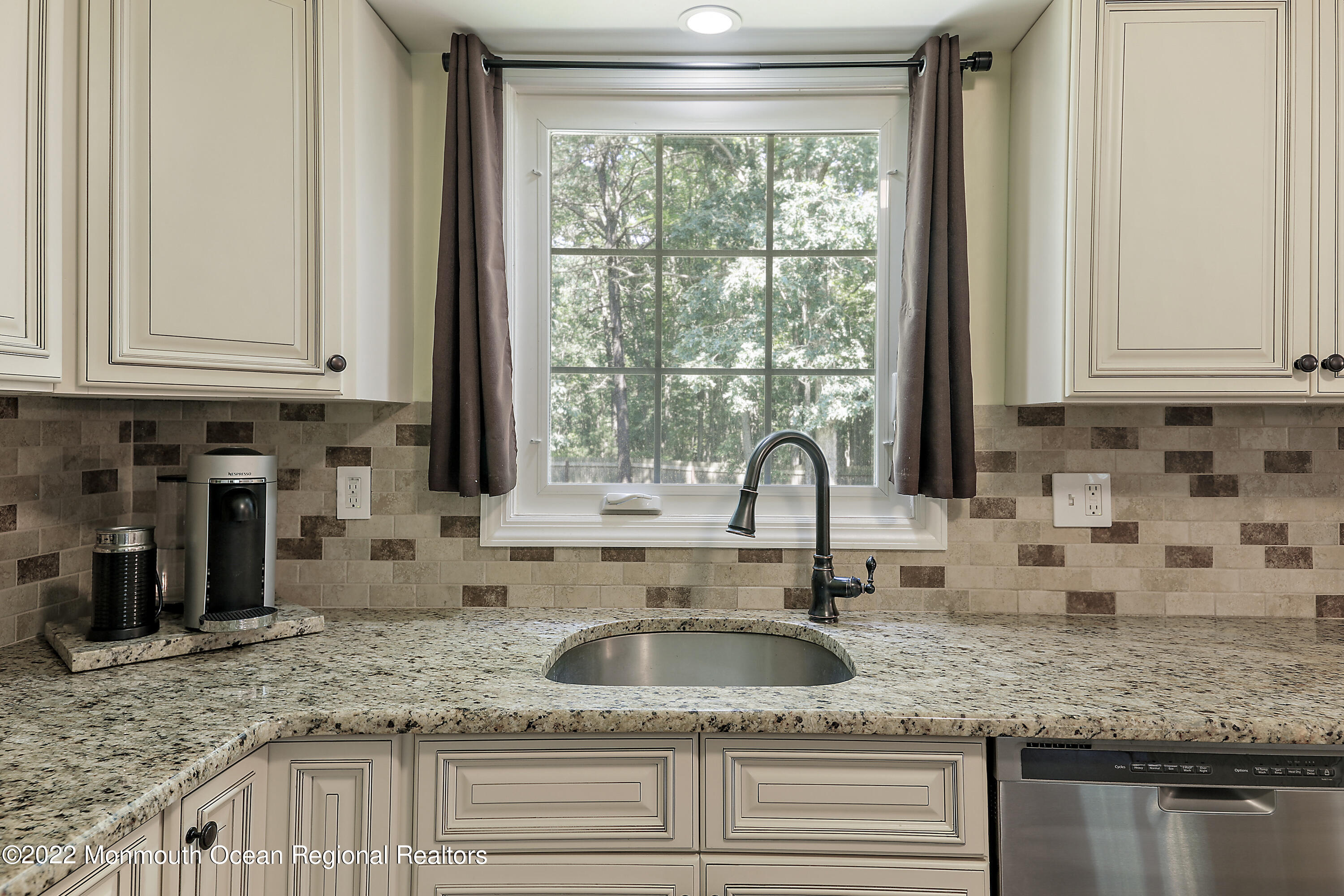 463 Cedar Swamp Road Jackson, NJ 08527 - Photo 8 of 40 5W5A3746