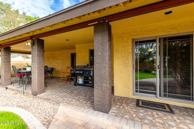 a view of a entryway door of the building