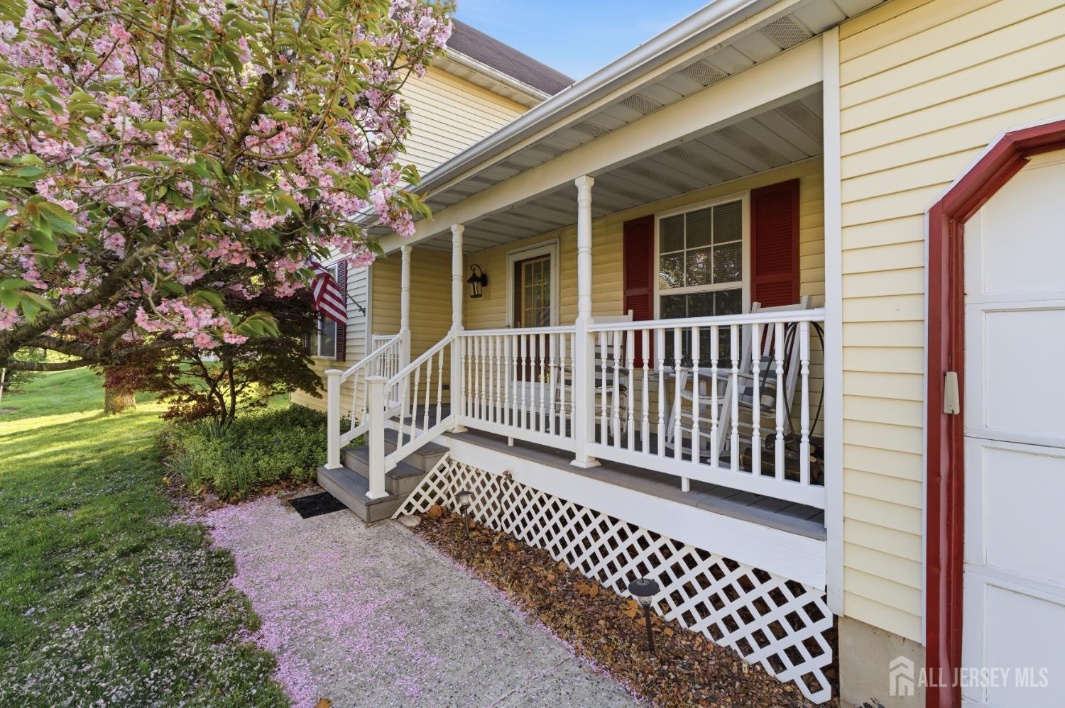 6 Shoshoni Way Somerville, NJ 08876 - Photo 5 of 52 a view of a house with a yard