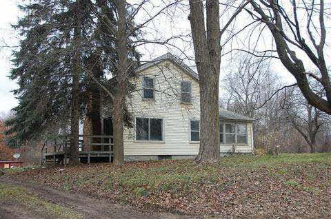 11111 Clyde Road Fenton, MI 48430 - Photo 2 of 10 20125468-1.JPG