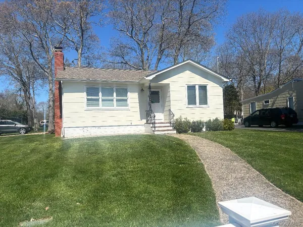 $3,600 | 5 Mallard Drive, Center Moriches, NY 11934