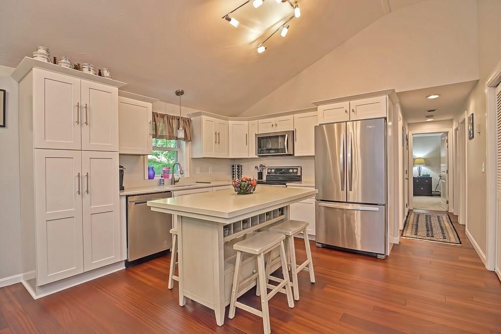 218 Island Road Lunenburg, MA 01462 - Photo 3 of 40 Gallery Image 3