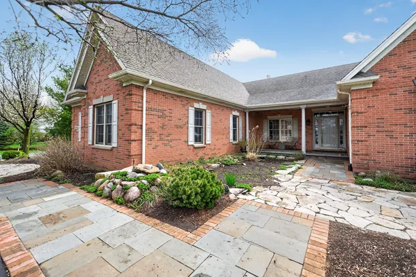 $679,900 | 19-n055 Woodview Parkway, Hampshire, IL 60140