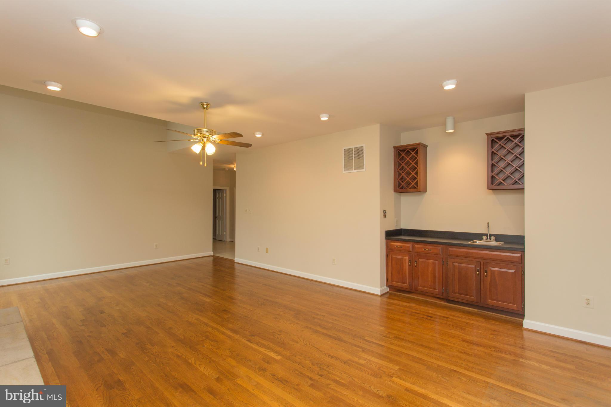 10098 Bird Road Vienna, VA 22181 - Photo 12 of 30 Family Room