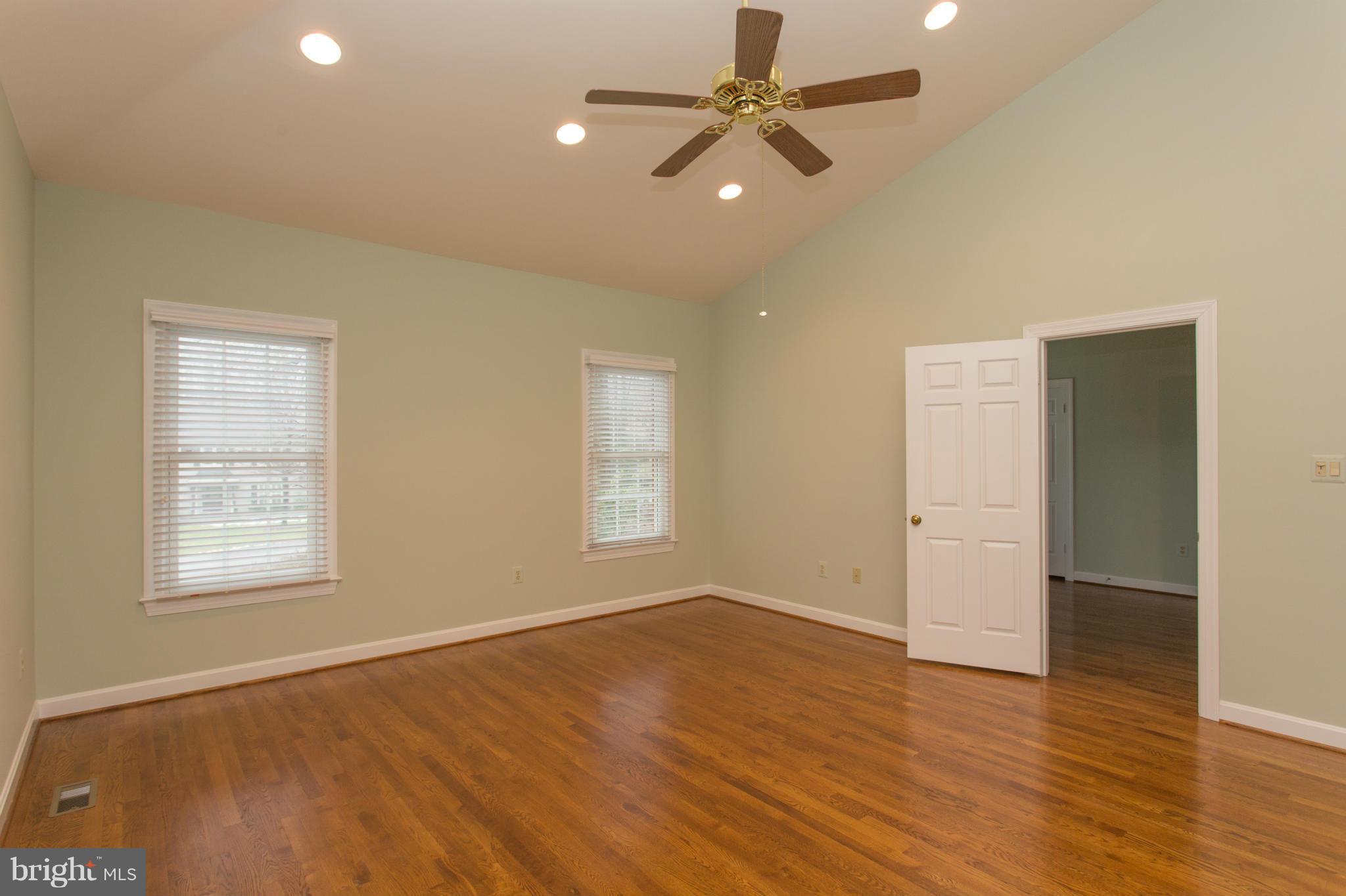 10098 Bird Road Vienna, VA 22181 - Photo 15 of 30 Bedroom (Master)