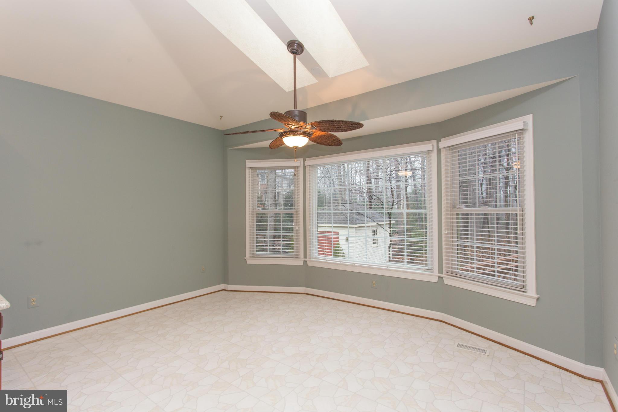 10098 Bird Road Vienna, VA 22181 - Photo 19 of 30 Kitchen