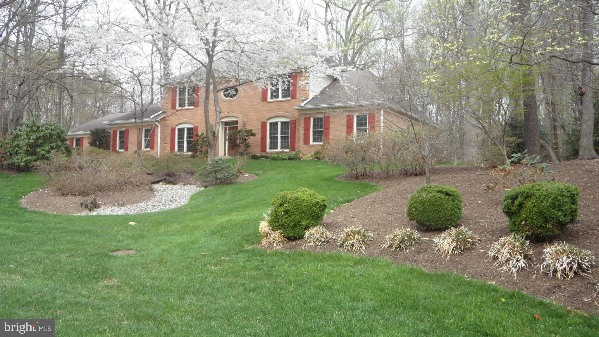 10098 Bird Road Vienna, VA 22181 - Photo 4 of 30 Exterior (Front)