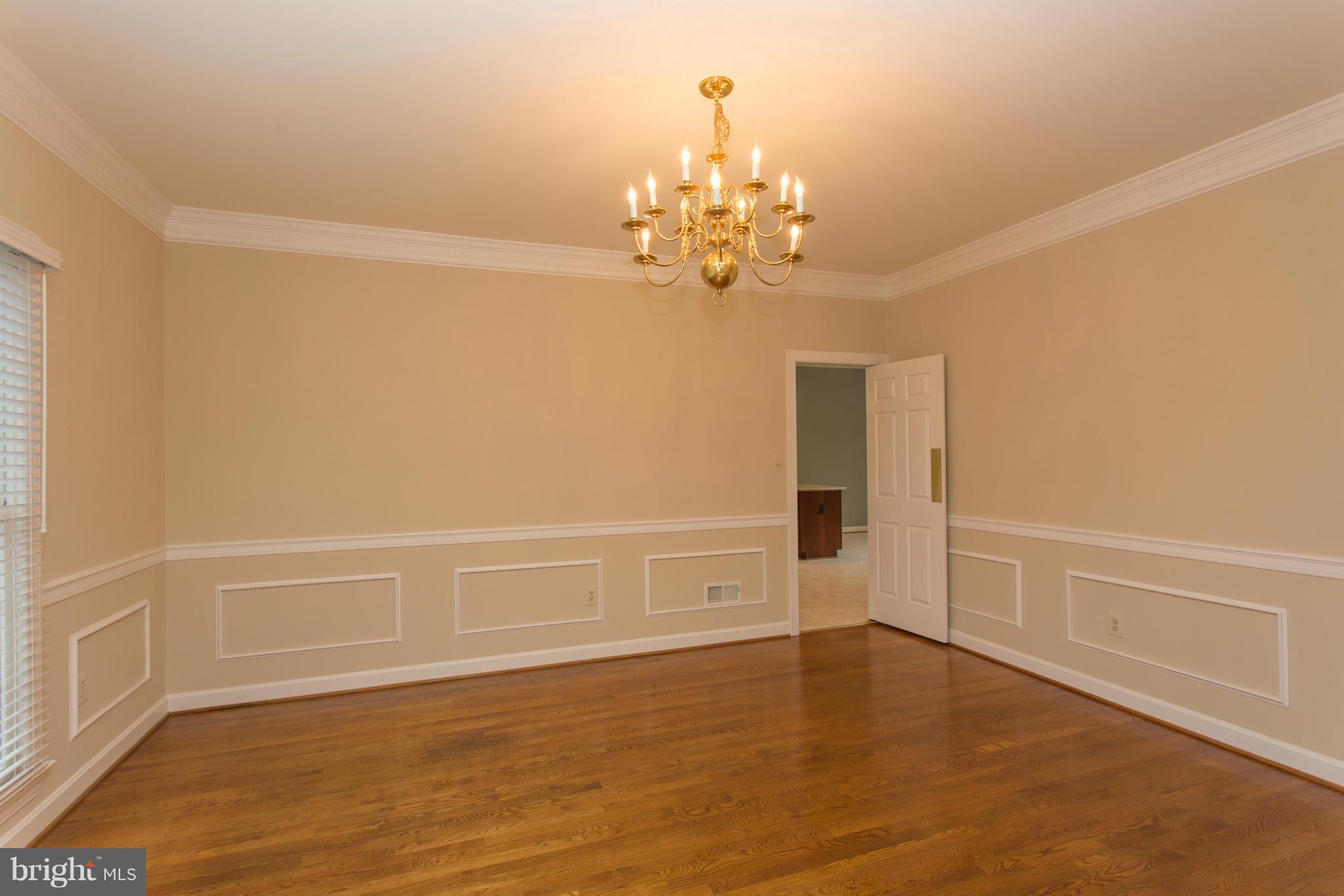 10098 Bird Road Vienna, VA 22181 - Photo 10 of 30 Dining Room