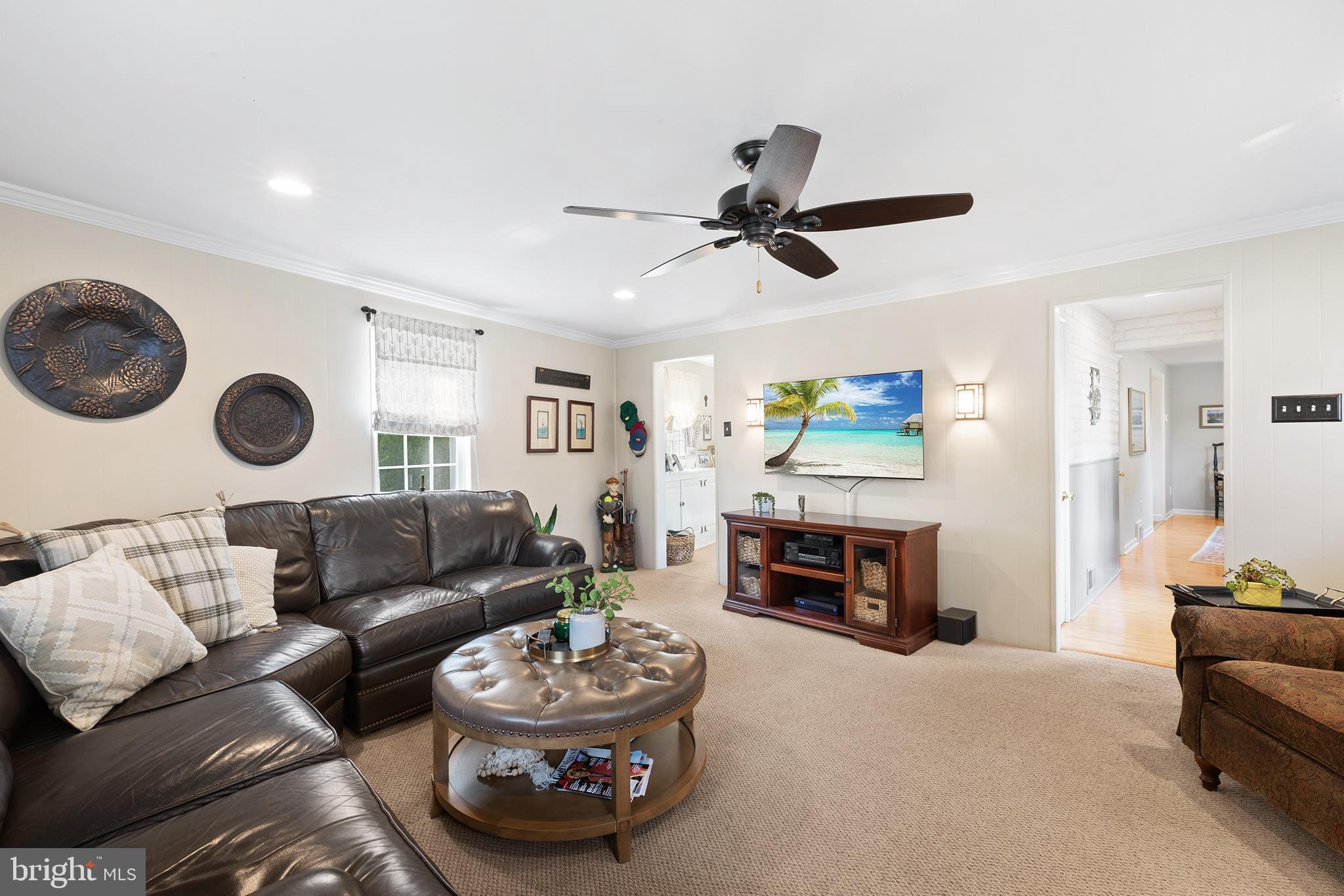 536 Drayton Road Oreland, PA 19075 - Photo 17 of 45 Inviting family room with coastal charm.