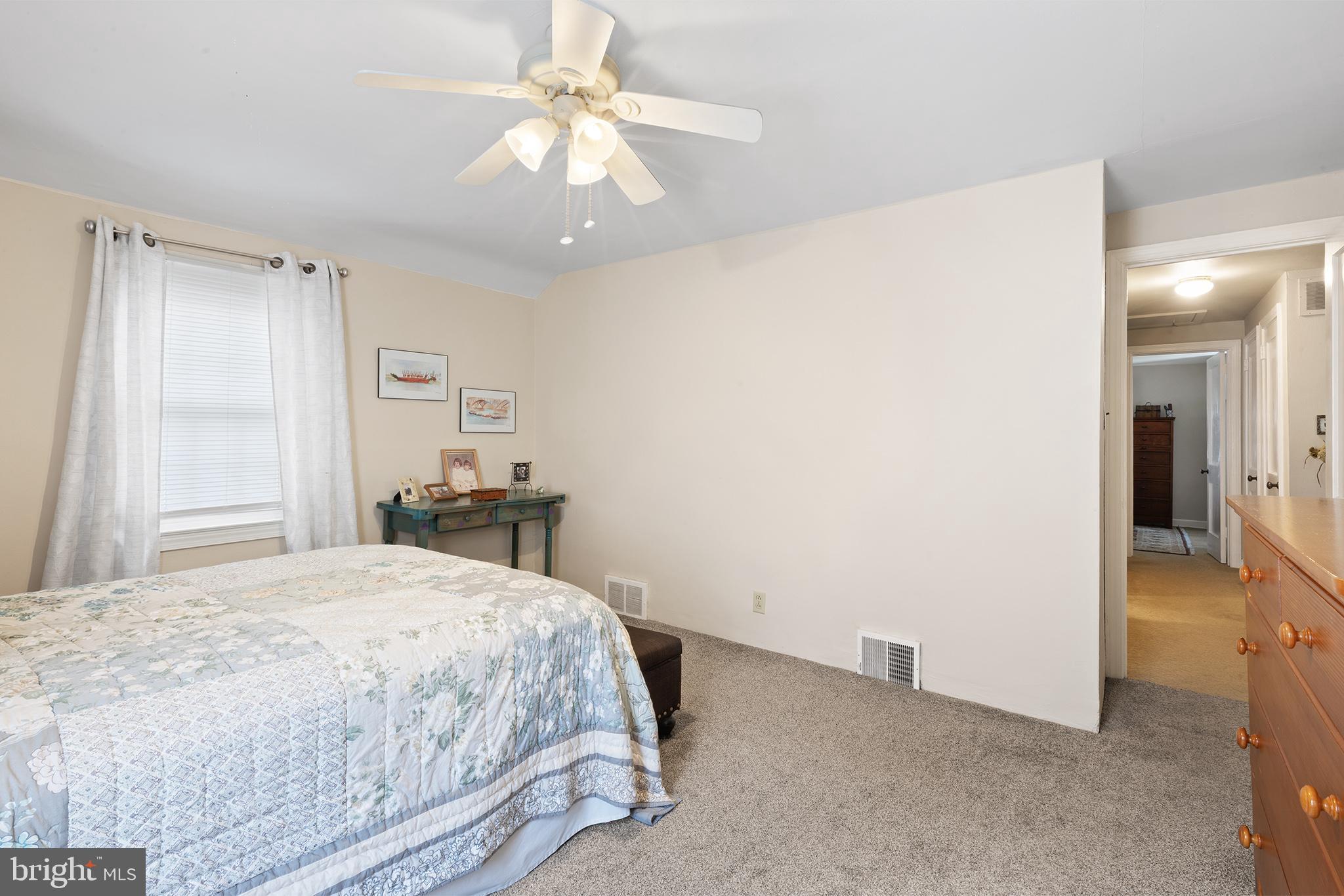 536 Drayton Road Oreland, PA 19075 - Photo 21 of 45 Serene bedroom with soft natural light.