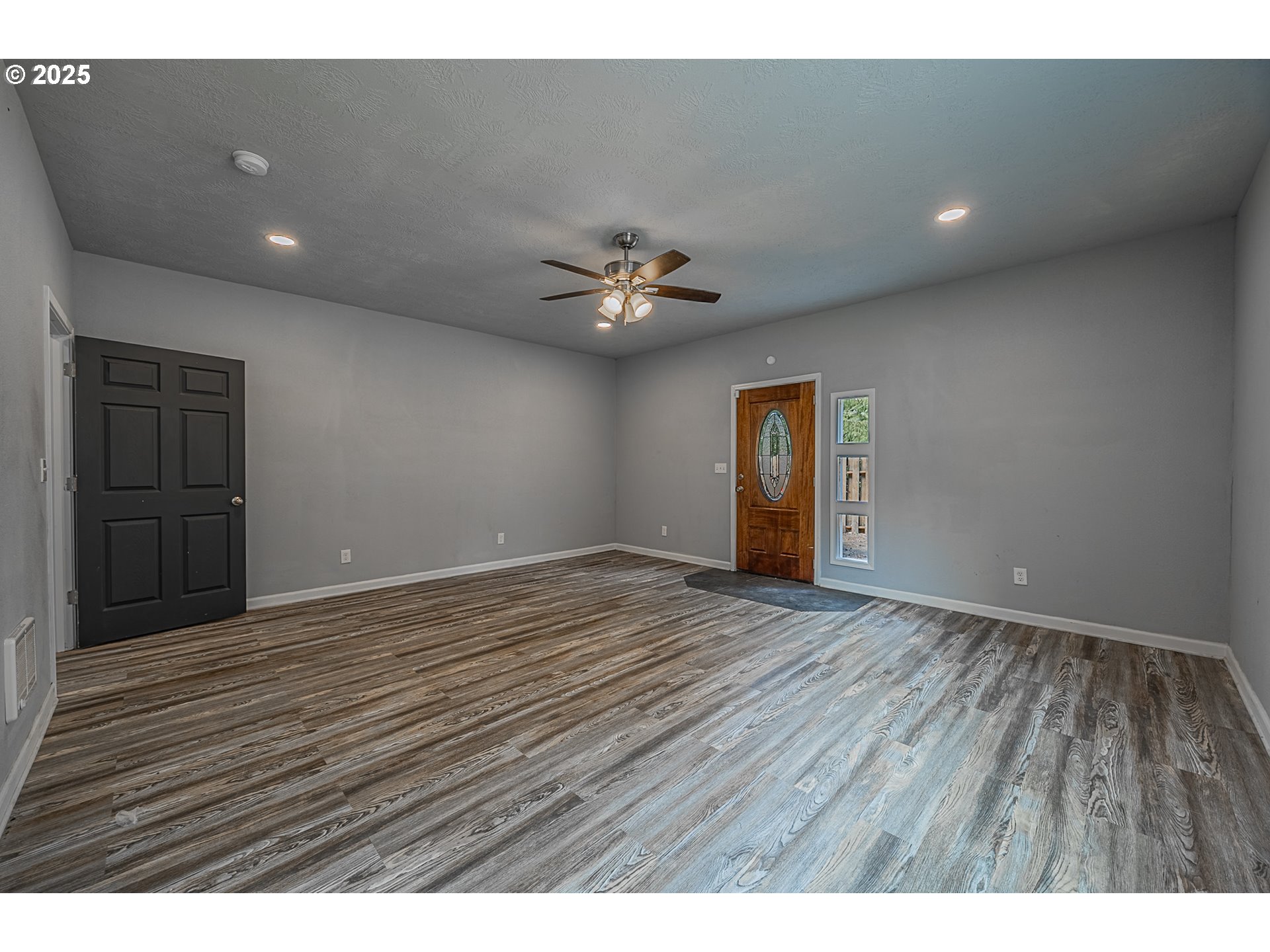 2547 Pony Creek Road North Bend, OR 97459 - Photo 12 of 48 Gallery Image 12