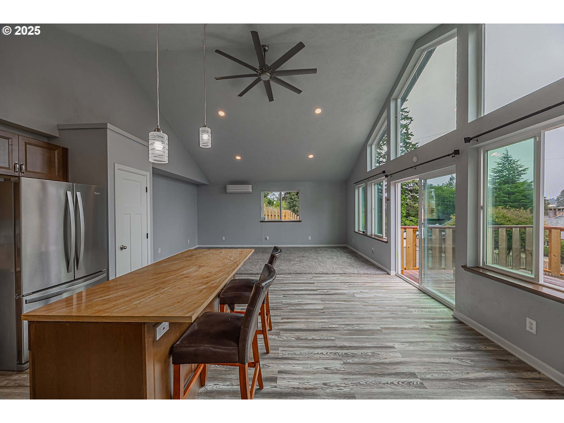 2547 Pony Creek Road North Bend, OR 97459 - Photo 22 of 48 Bedroom, Owner's Suite
