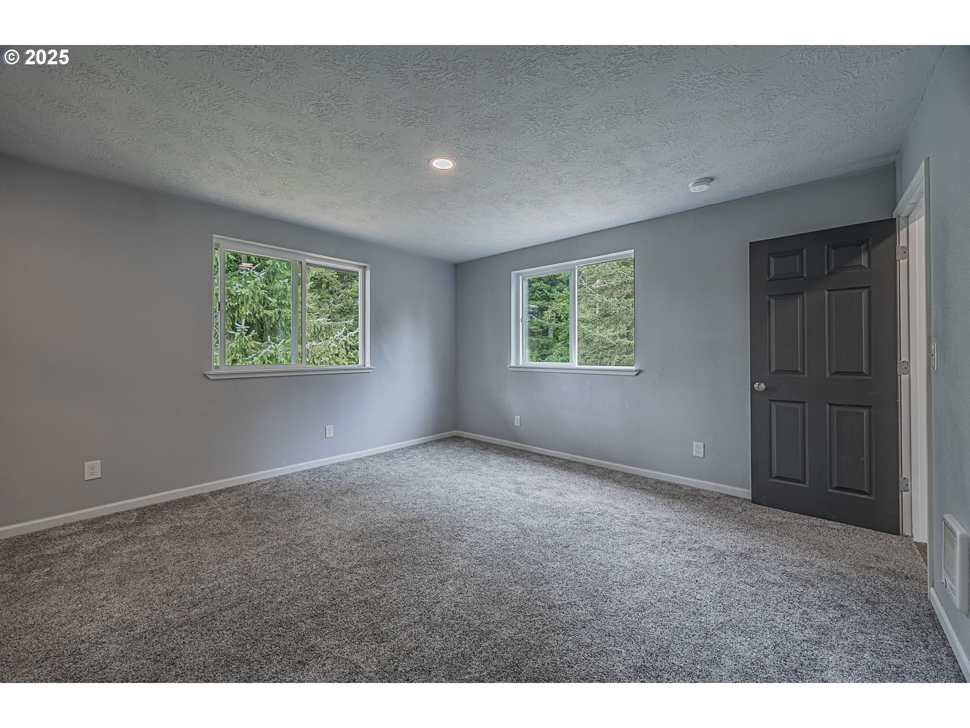 2547 Pony Creek Road North Bend, OR 97459 - Photo 30 of 48 Bonus Room