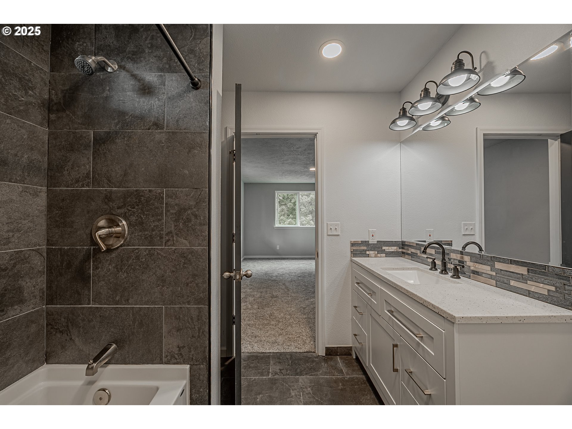 2547 Pony Creek Road North Bend, OR 97459 - Photo 34 of 48 Bathroom