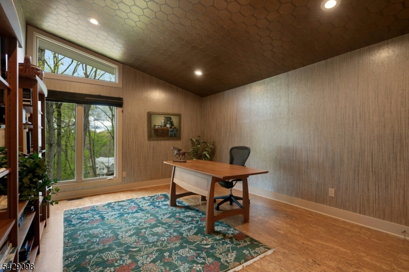 174 Bliss Road Mendham, NJ 07945 - Photo 41 of 49 a workspace with furniture