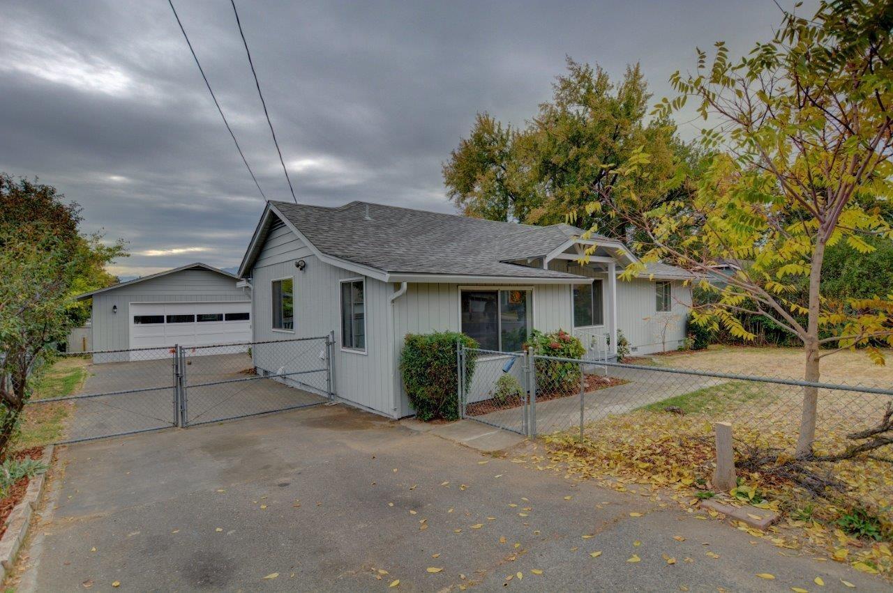 1234 Spring Street Medford, OR 97504 - Photo 5 of 31 Additional Photo