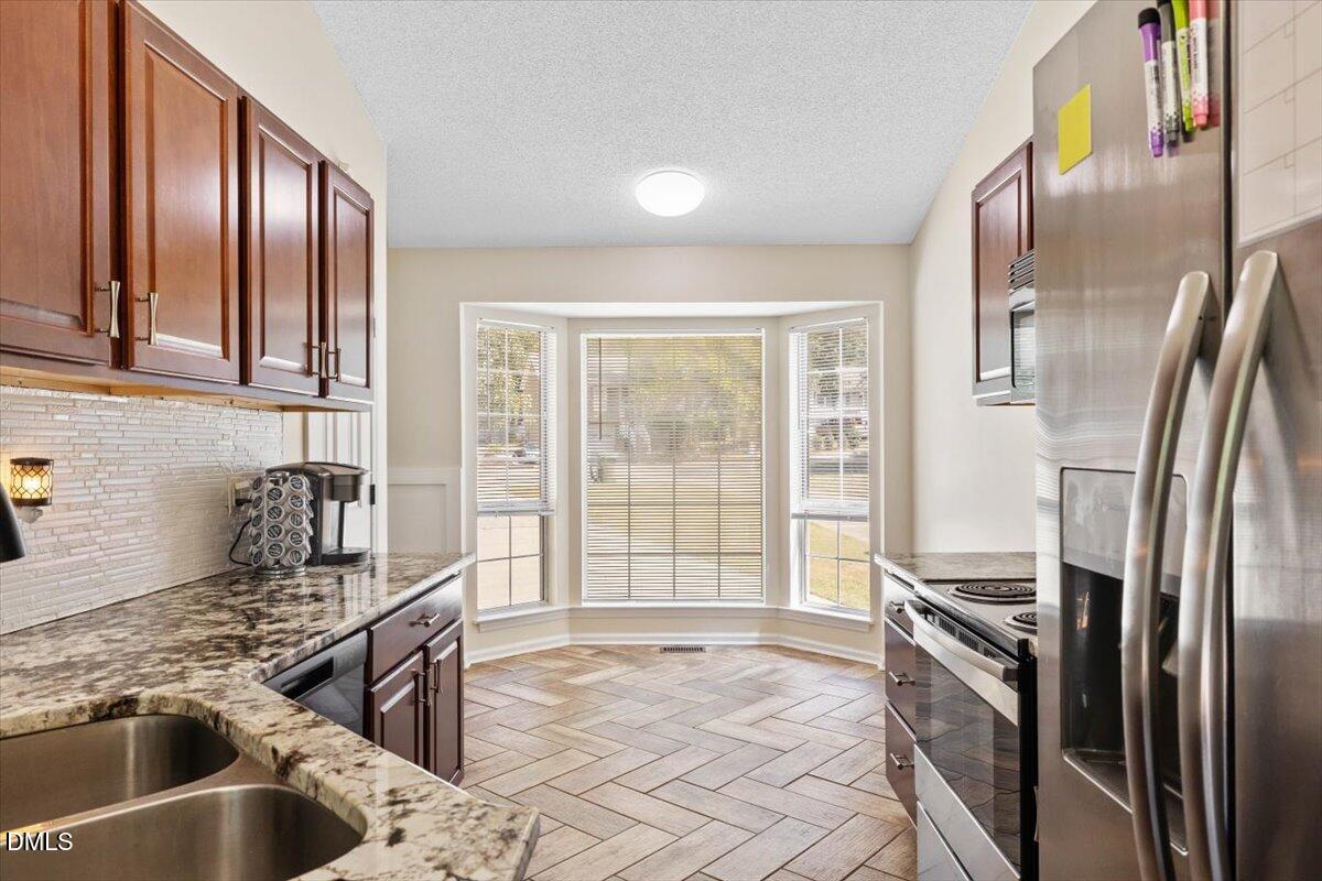 2209 Dobbin Place Raleigh, NC 27604 - Photo 12 of 34 12-2209 Dobbin- Open Peek Media-12