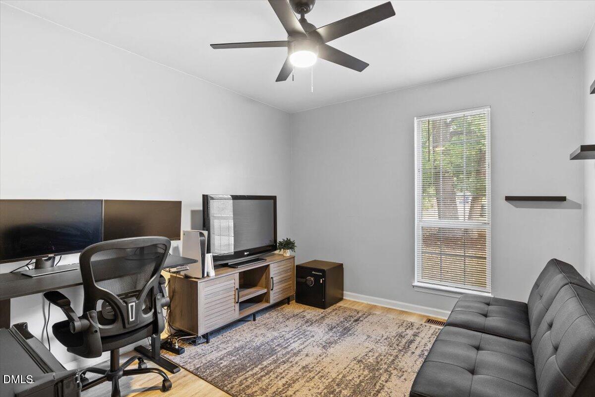 2209 Dobbin Place Raleigh, NC 27604 - Photo 18 of 34 18-2209 Dobbin- Open Peek Media-18