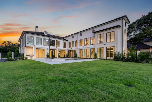 $7,480,000 | 5517 Sturbridge Drive, Houston, TX 77056