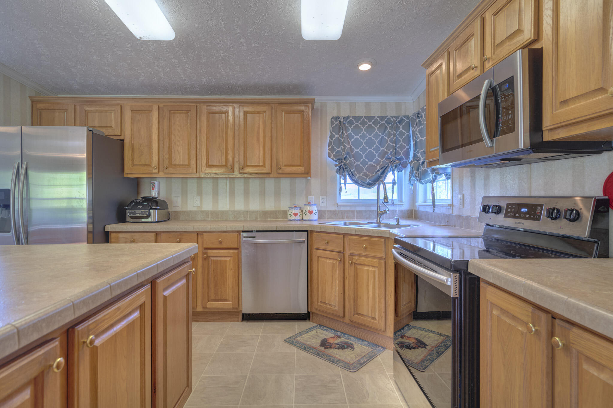 5086 Thornspring Road Pulaski, VA 24301 - Photo 16 of 51 5086_Thornspring_Web-21