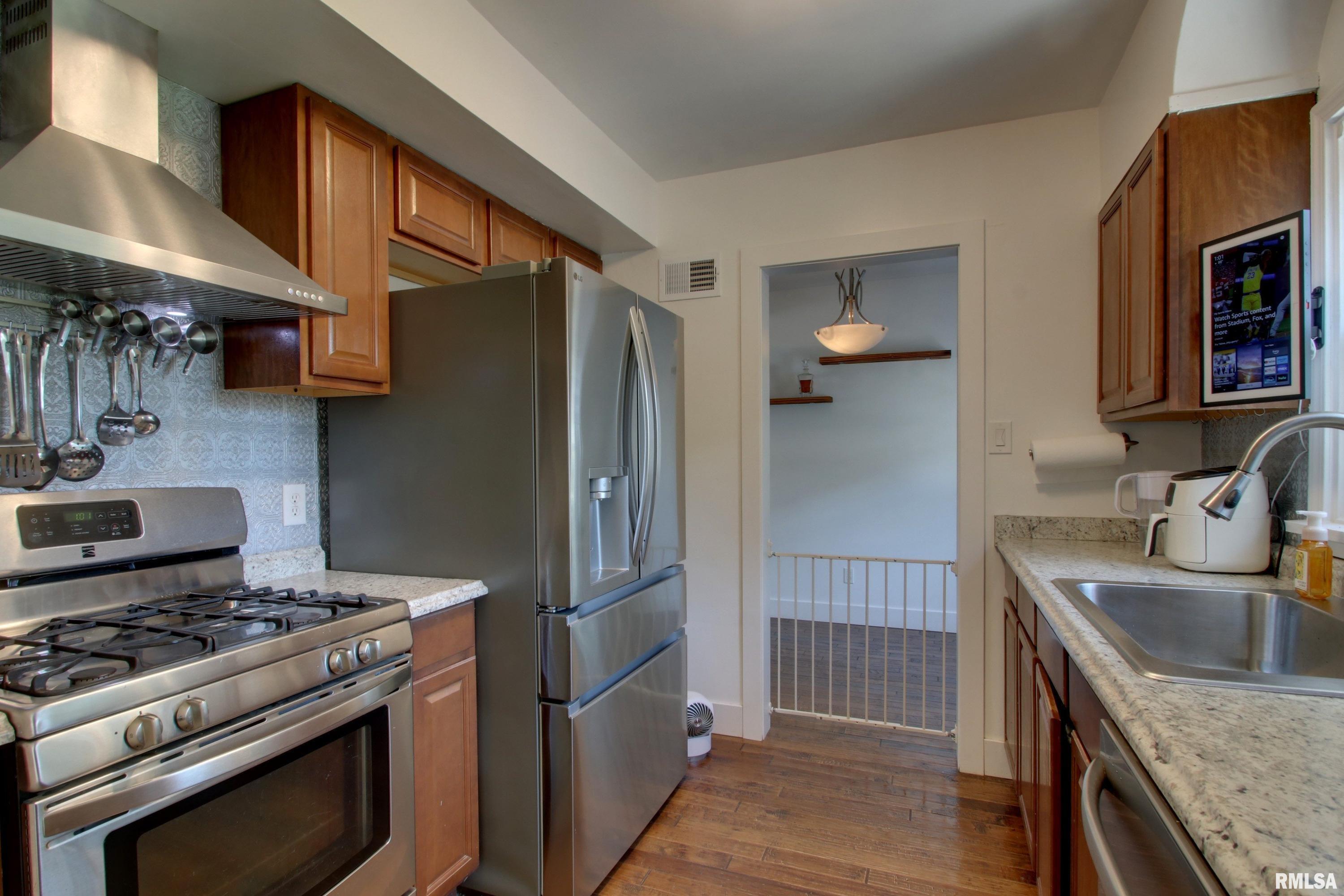 2230 Ohio Street Quincy, IL 62301 - Photo 9 of 25