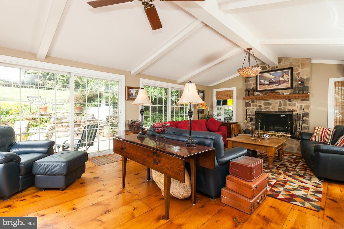 16501 York Road Monkton, MD 21111 - Photo 11 of 30 Family Room