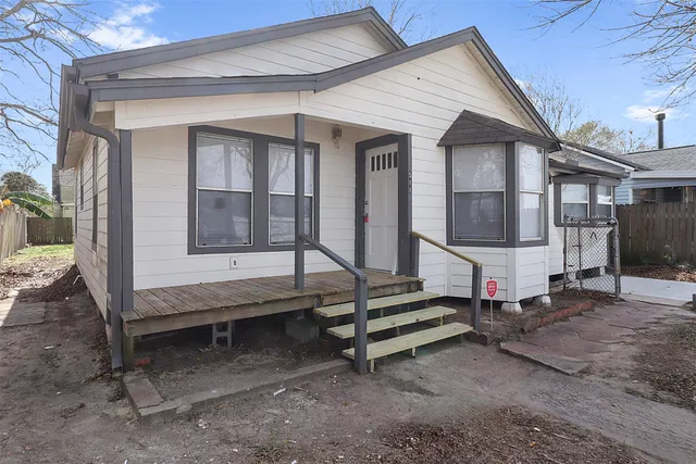 $1,750 | 511 Williams Avenue, Baytown, TX 77520