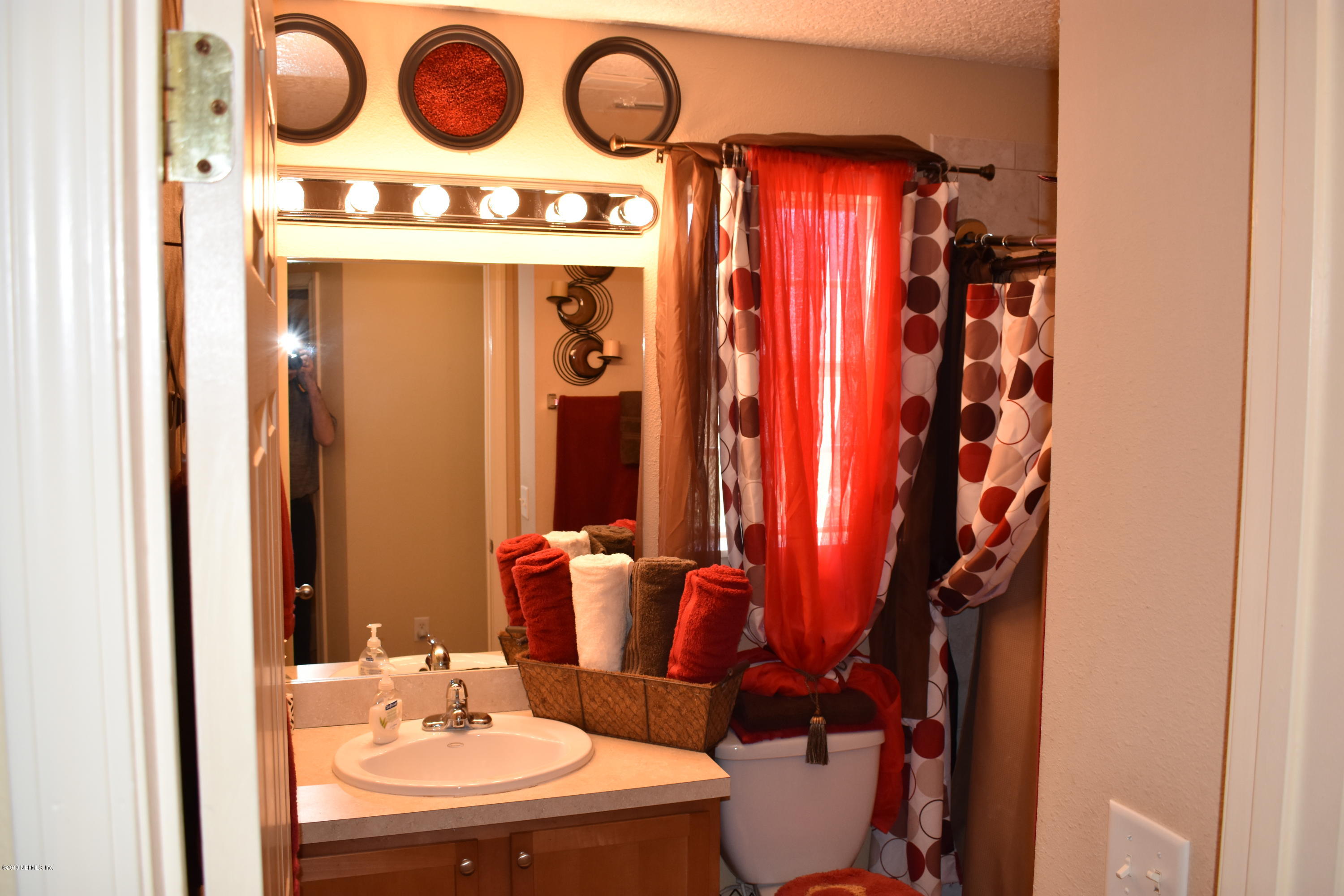 2844 Tinsley Road Jacksonville, FL 32218 - Photo 17 of 19 Guest Bath