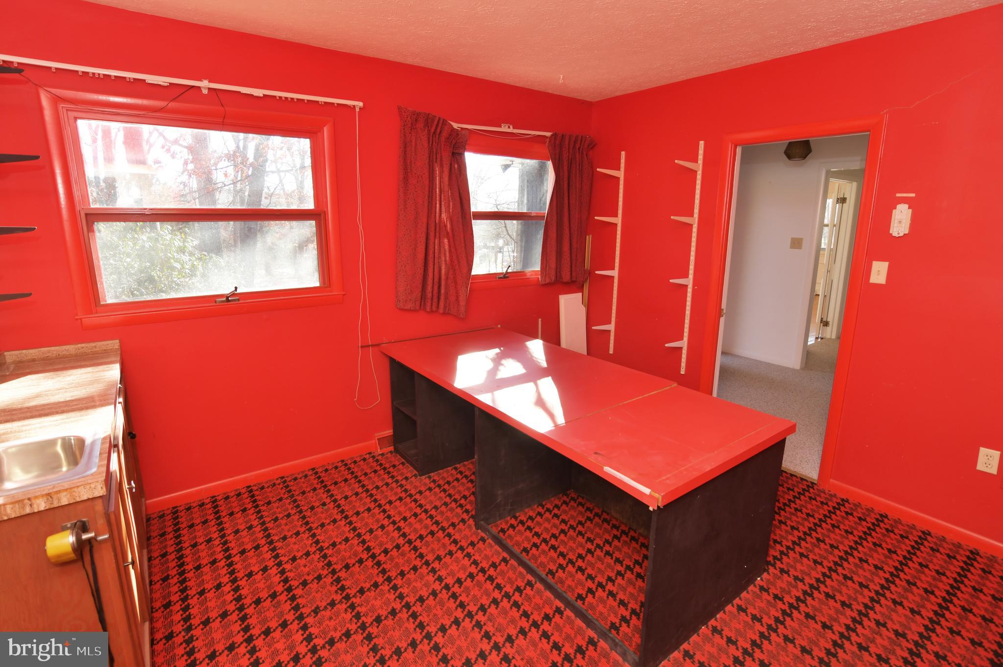 1052 Cedar Grove Road Winchester, VA 22603 - Photo 30 of 59 Office