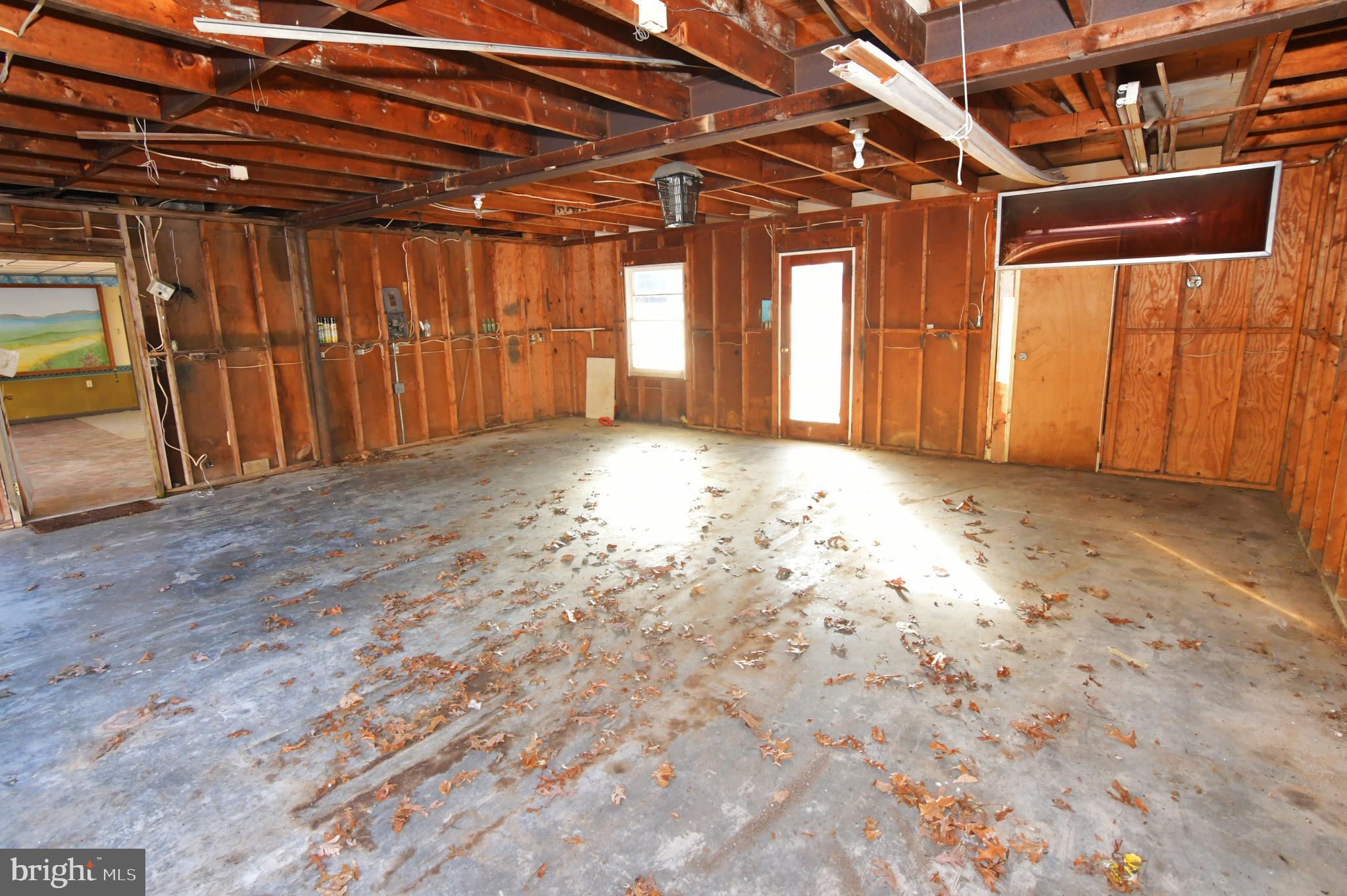 1052 Cedar Grove Road Winchester, VA 22603 - Photo 53 of 59 Garage - 2 car