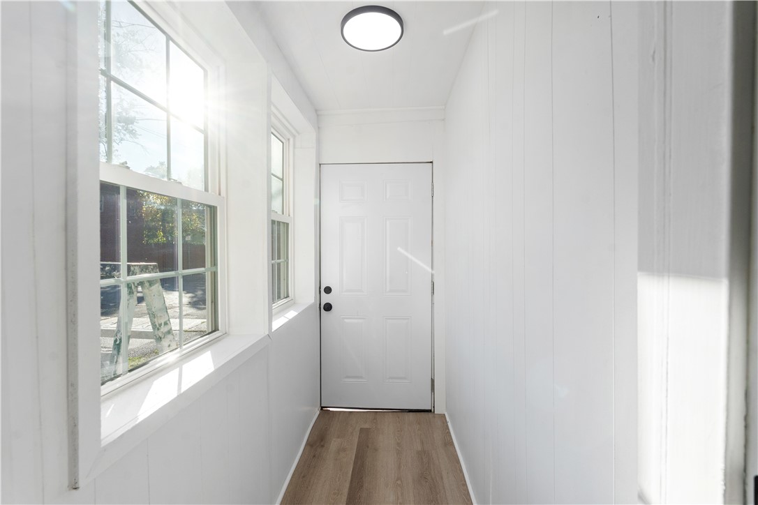 22 Lisbon Street Rochester, NY 14606 - Photo 30 of 34