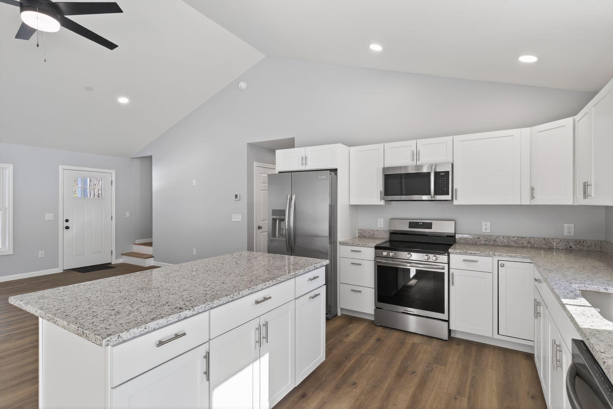 42 Brandons Way Gorham, ME 04038 - Photo 12 of 62 42_Brandons_Way_029