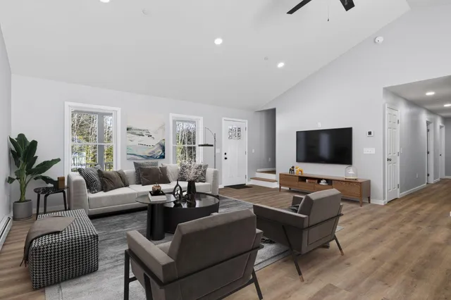 $689,000 | 42 Brandons Way, Gorham, ME 04038