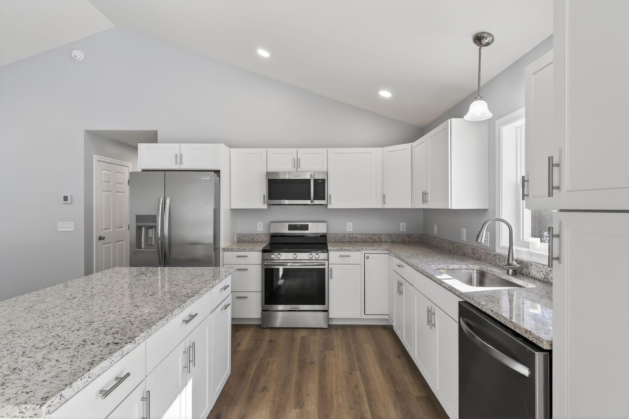 42 Brandons Way Gorham, ME 04038 - Photo 10 of 62 42_Brandons_Way_037