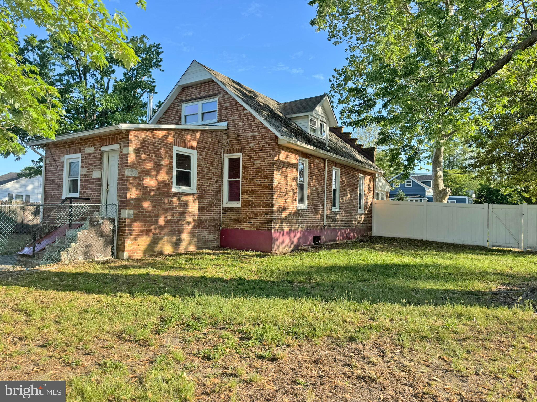 524 8th Avenue Lindenwold, NJ 08021 - Photo 19 of 19 a front view of house with yard and trees