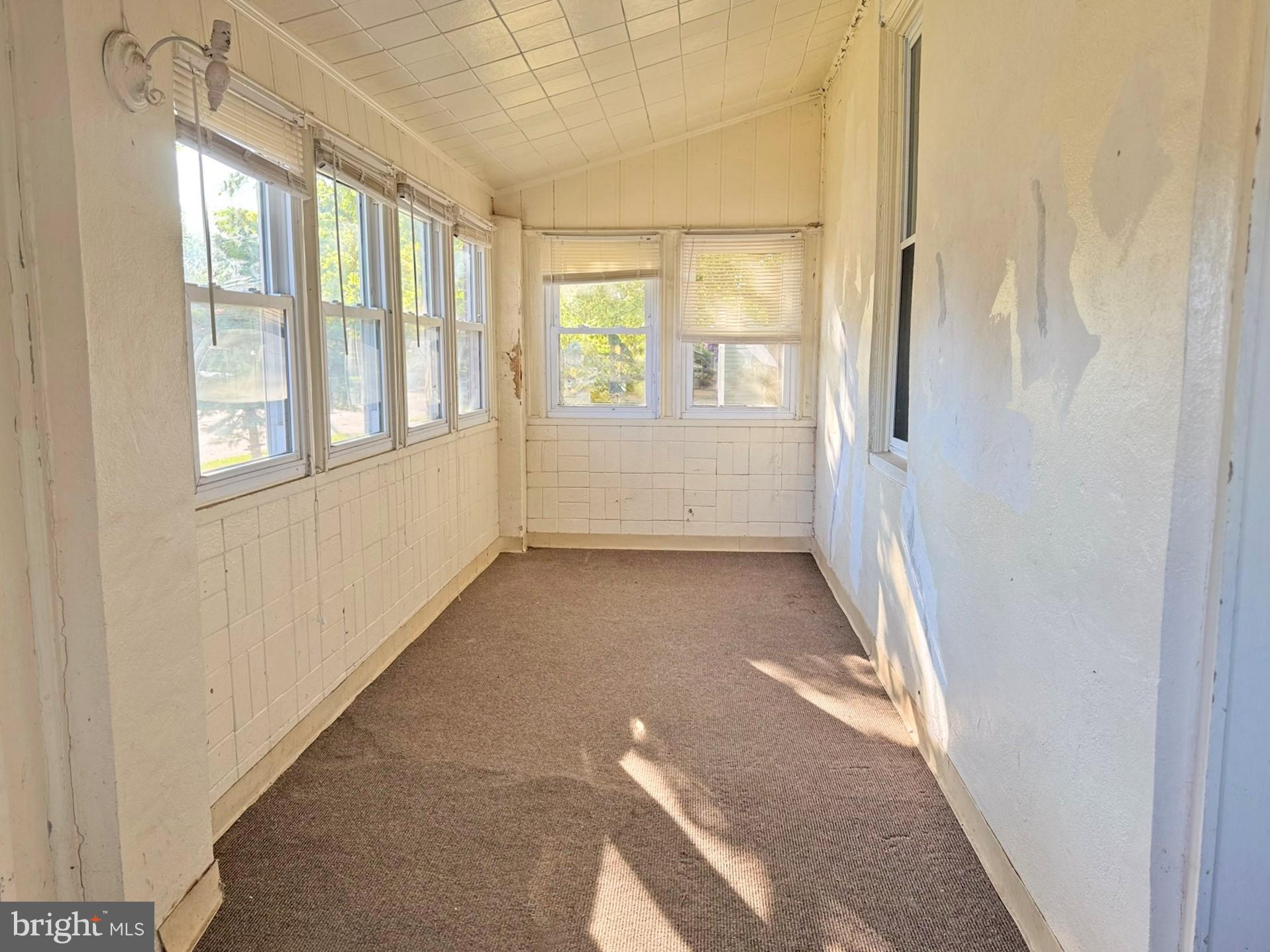 524 8th Avenue Lindenwold, NJ 08021 - Photo 4 of 19 a view of an empty room with a window