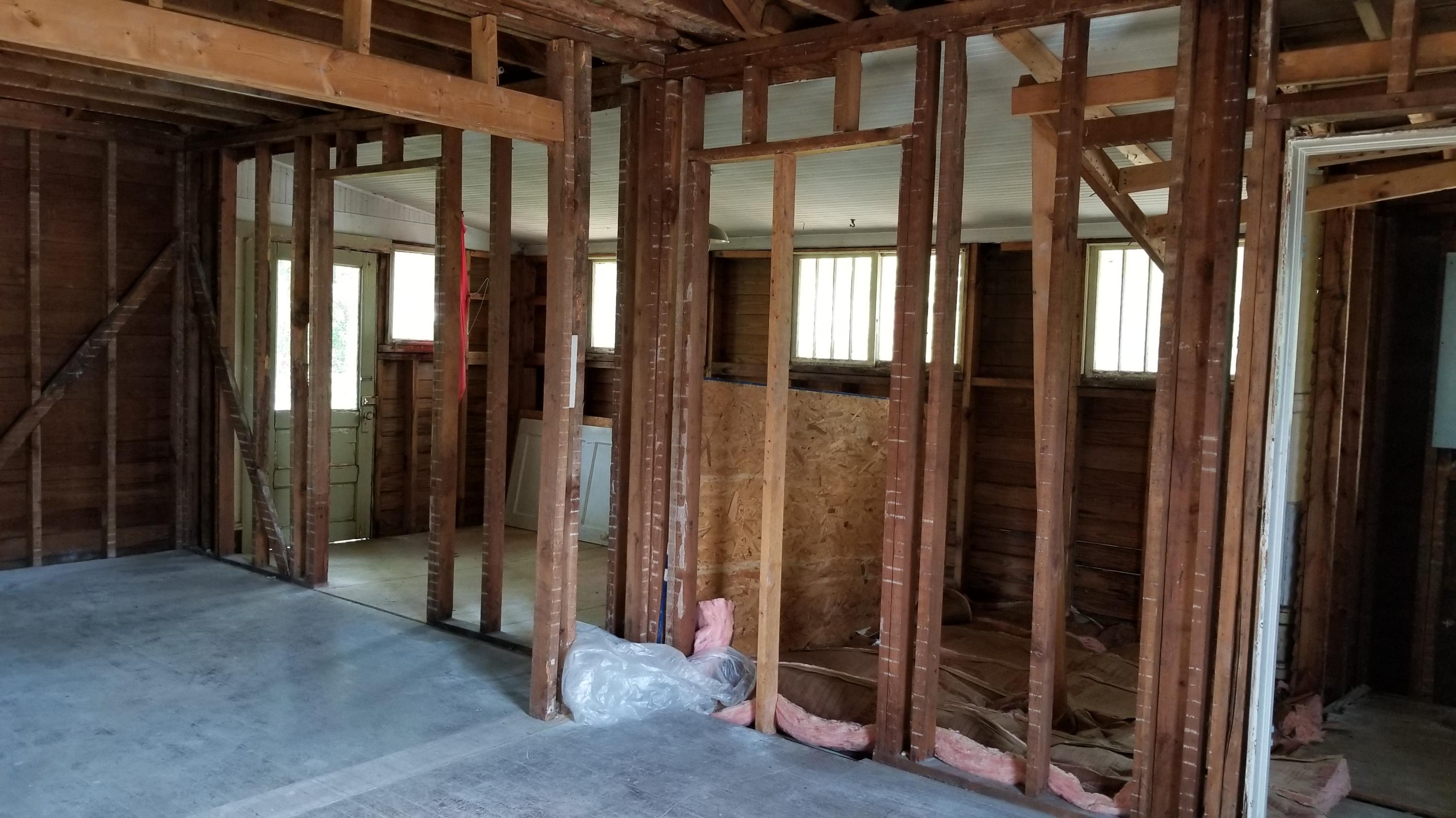 1369 Craig Robertson Road Southeast Roanoke, VA 24014 - Photo 14 of 24 20170723_175640