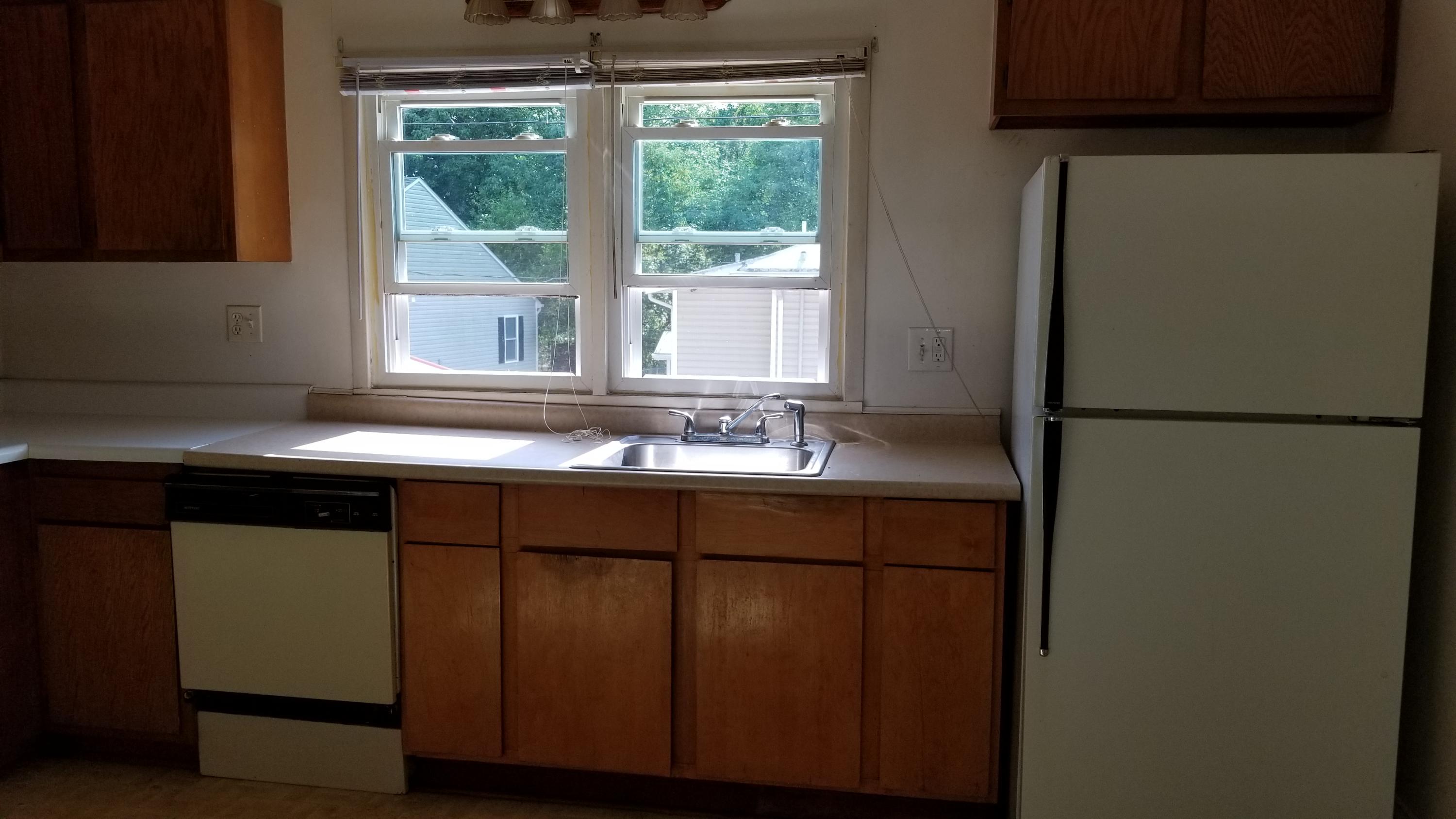 1369 Craig Robertson Road Southeast Roanoke, VA 24014 - Photo 3 of 24 20170723_173137