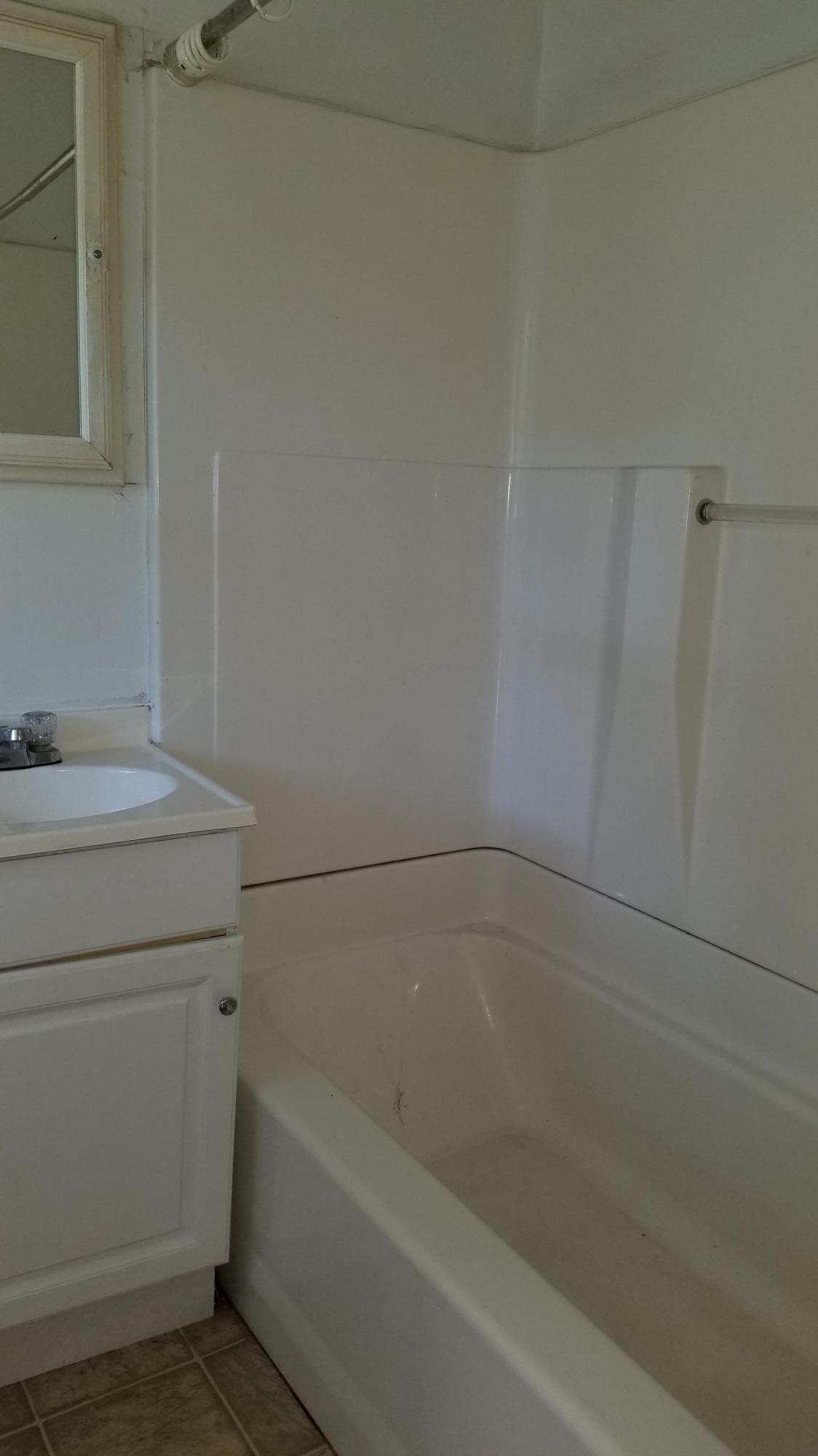 1369 Craig Robertson Road Southeast Roanoke, VA 24014 - Photo 8 of 24 20170723_173515
