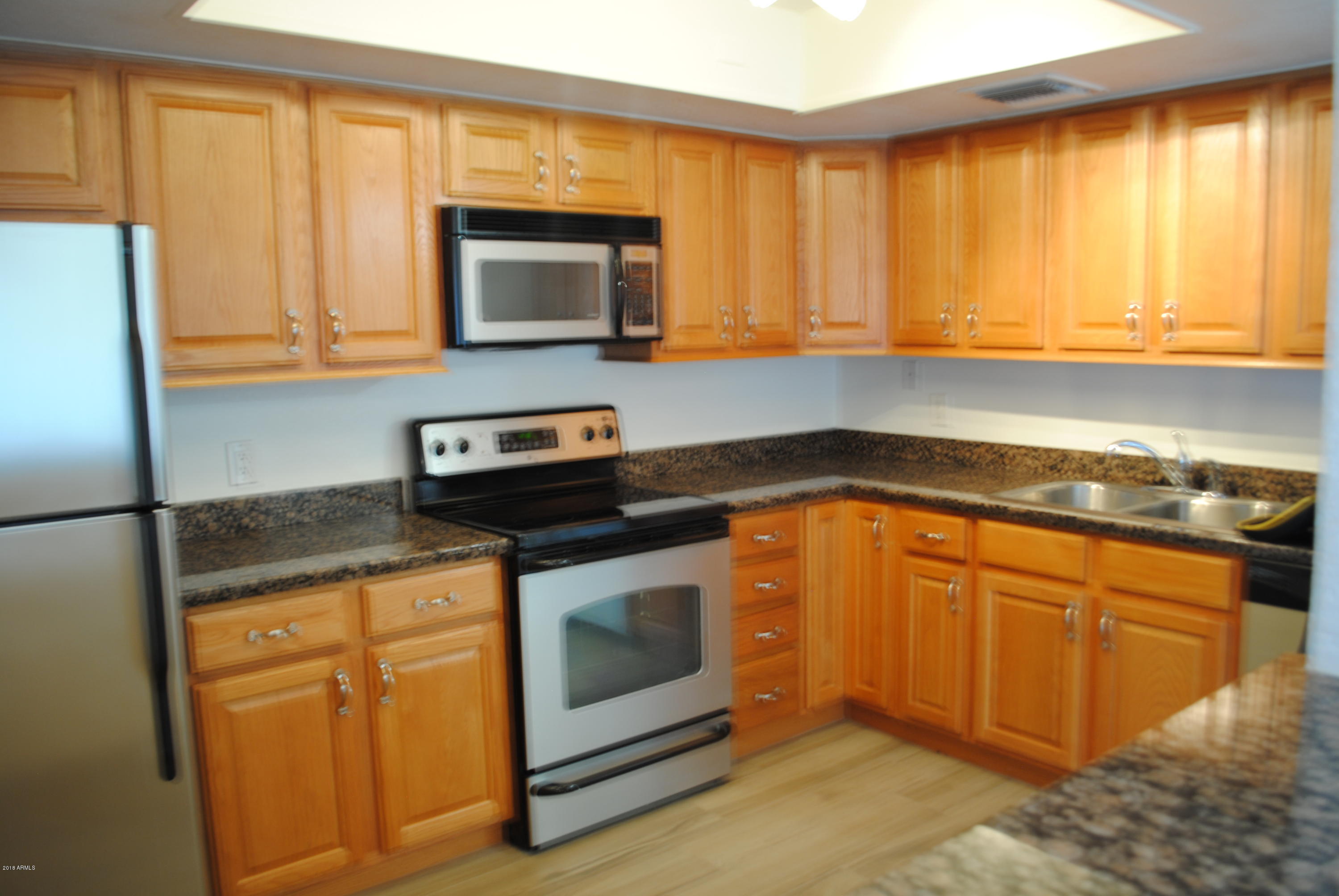 4201 East Camelback Road, Unit 106 Phoenix, AZ 85018 - Photo 9 of 28 DSC_0162